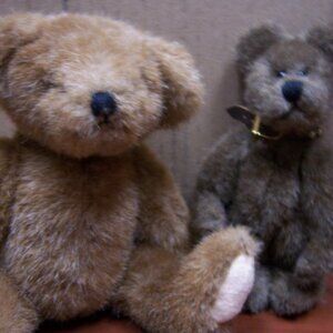2 Articulated Boyds' Bears